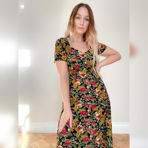 💔SOLD💔 Cute Librarian Vibes Floral Dress 📚 - Picture 4 of 5